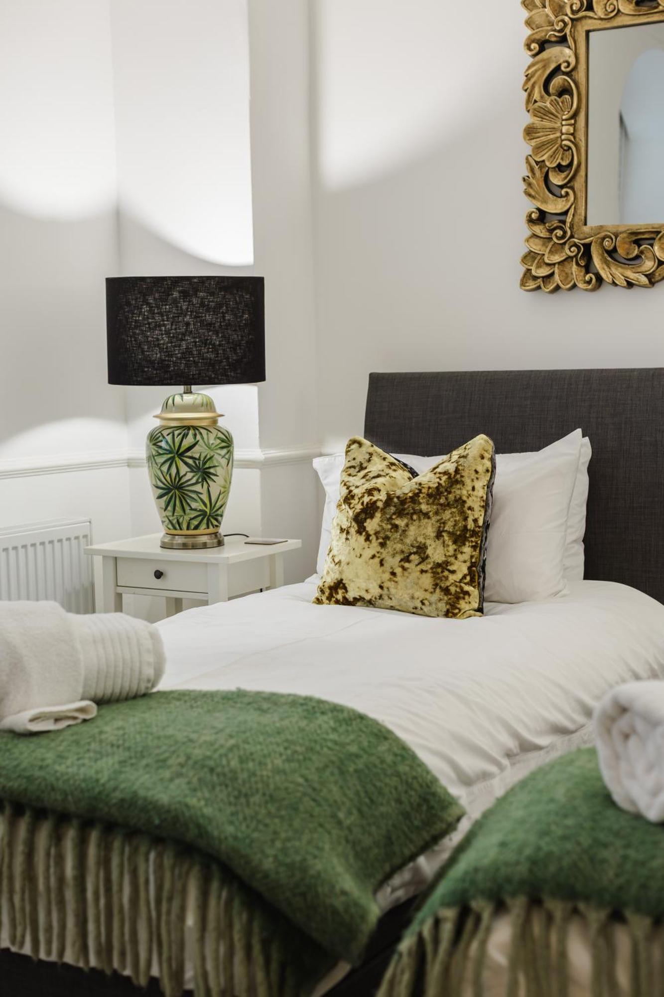 Olive Tree Apartment Hove Εξωτερικό φωτογραφία
